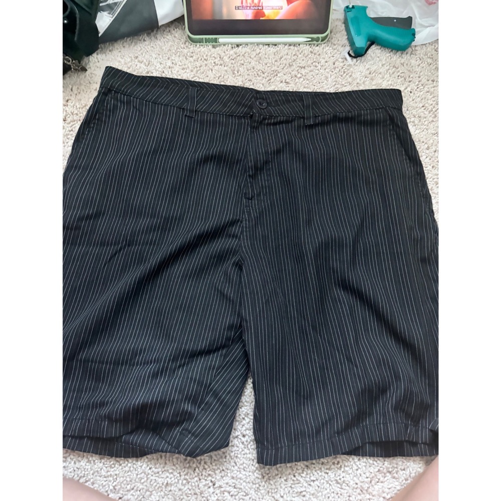 Mens Pinstripe Shorts O'Neill Black White Striped Skate Surf Walk Shorts 38